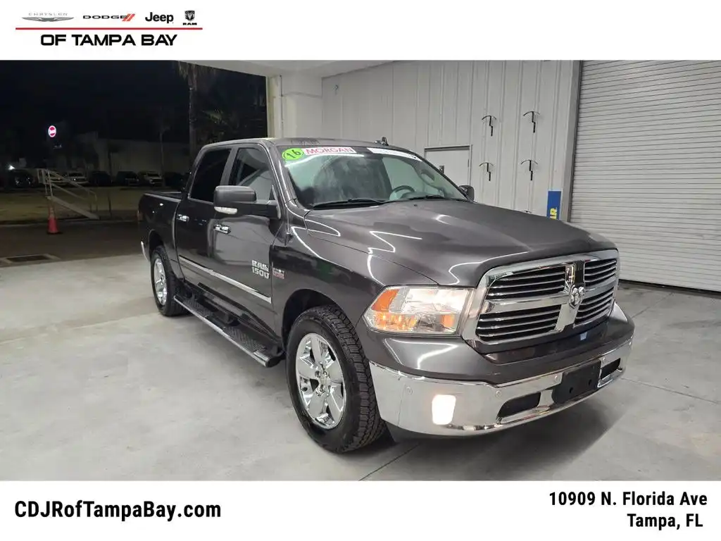 2016 RAM 1500 Big Horn 4x4 Crew Cab 5'7's photo