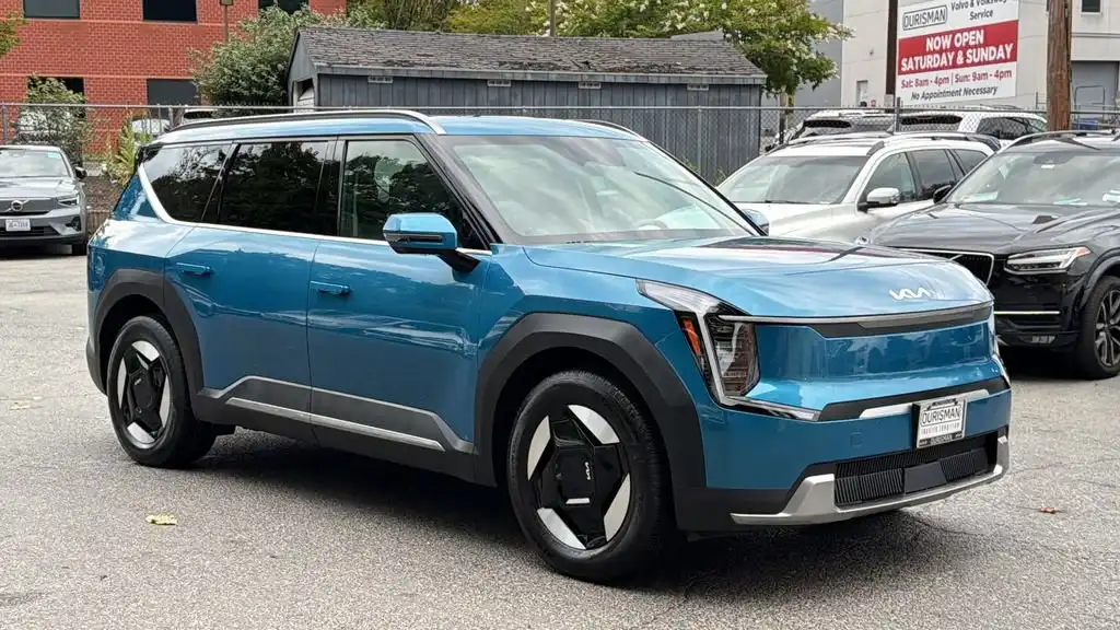 2024 Kia EV9 Wind AWD's photo