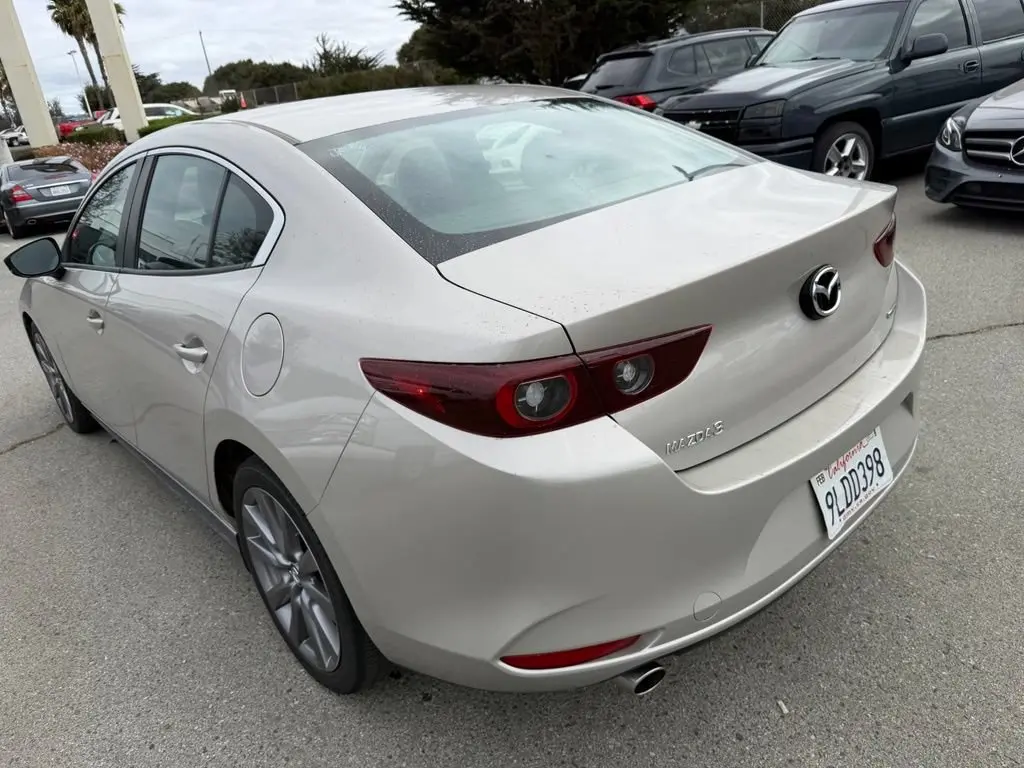 2024 Mazda CX-3 Preferred Auto SKYACTIV 4-Door photo 3