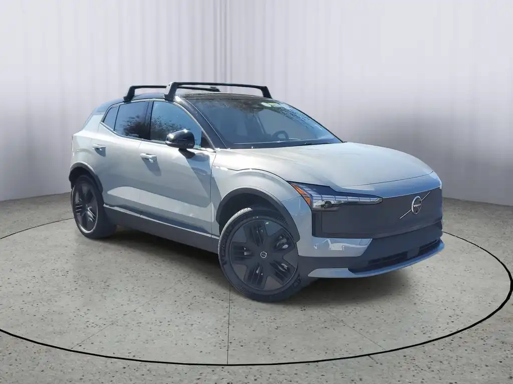 2026 Volvo EX30 Twin Motor Cross Country Ultra's photo