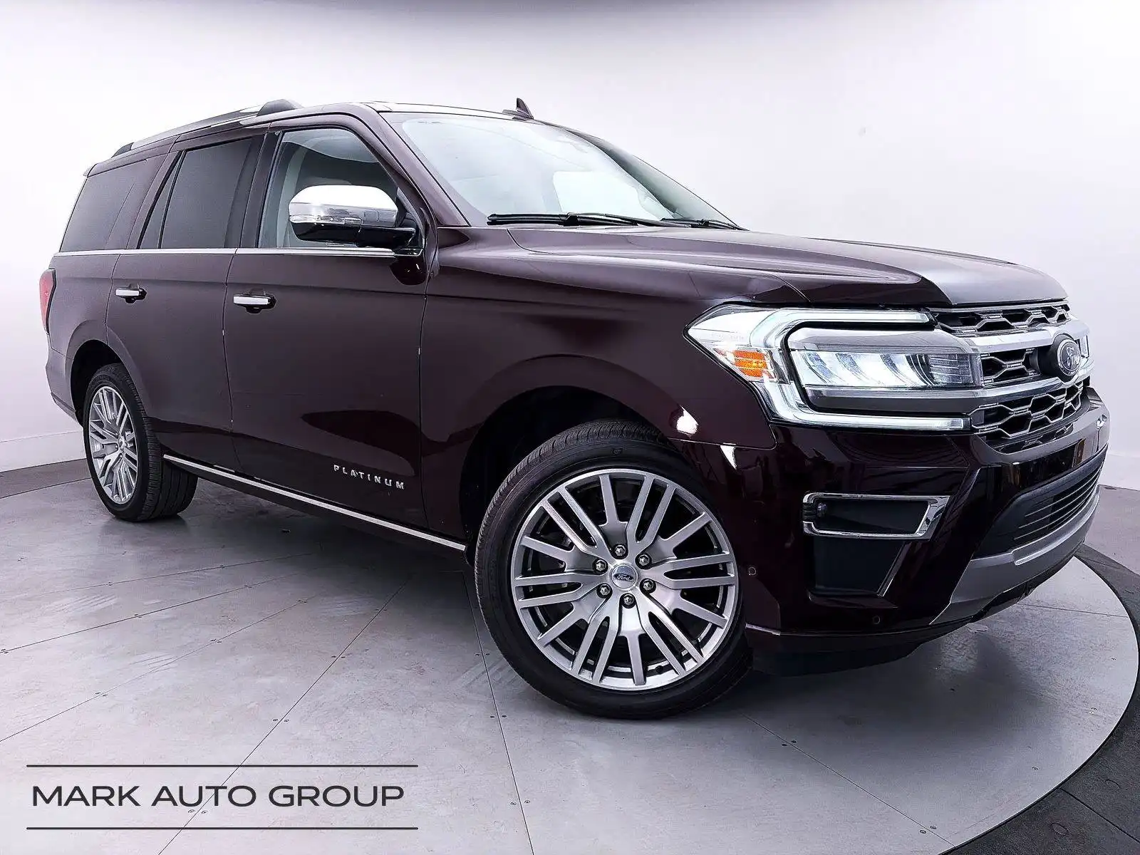 2024 Ford Expedition Platinum 4WD's photo