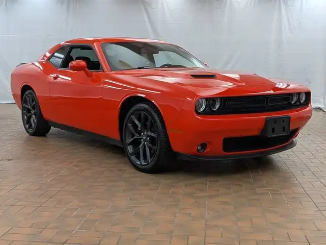 2022 Dodge Challenger SXT Auto's photo