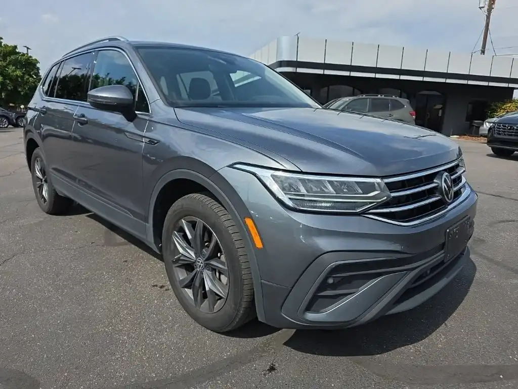 2023 Volkswagen Tiguan 2.0T SE 4Motion's photo
