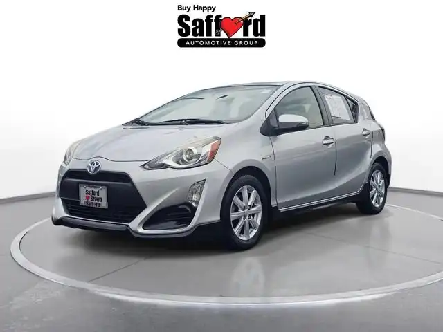 2017 Toyota Prius c Two's photo