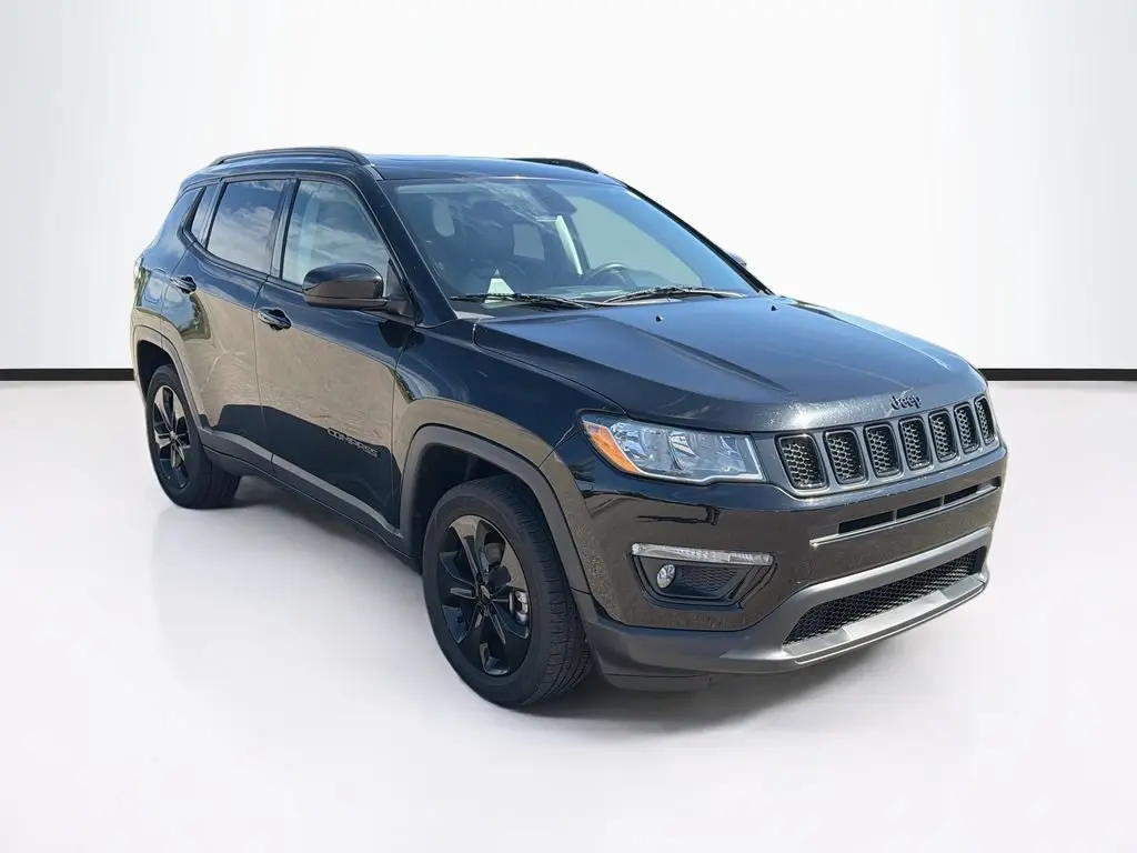 2020 Jeep Compass Altitude 4WD photo 3