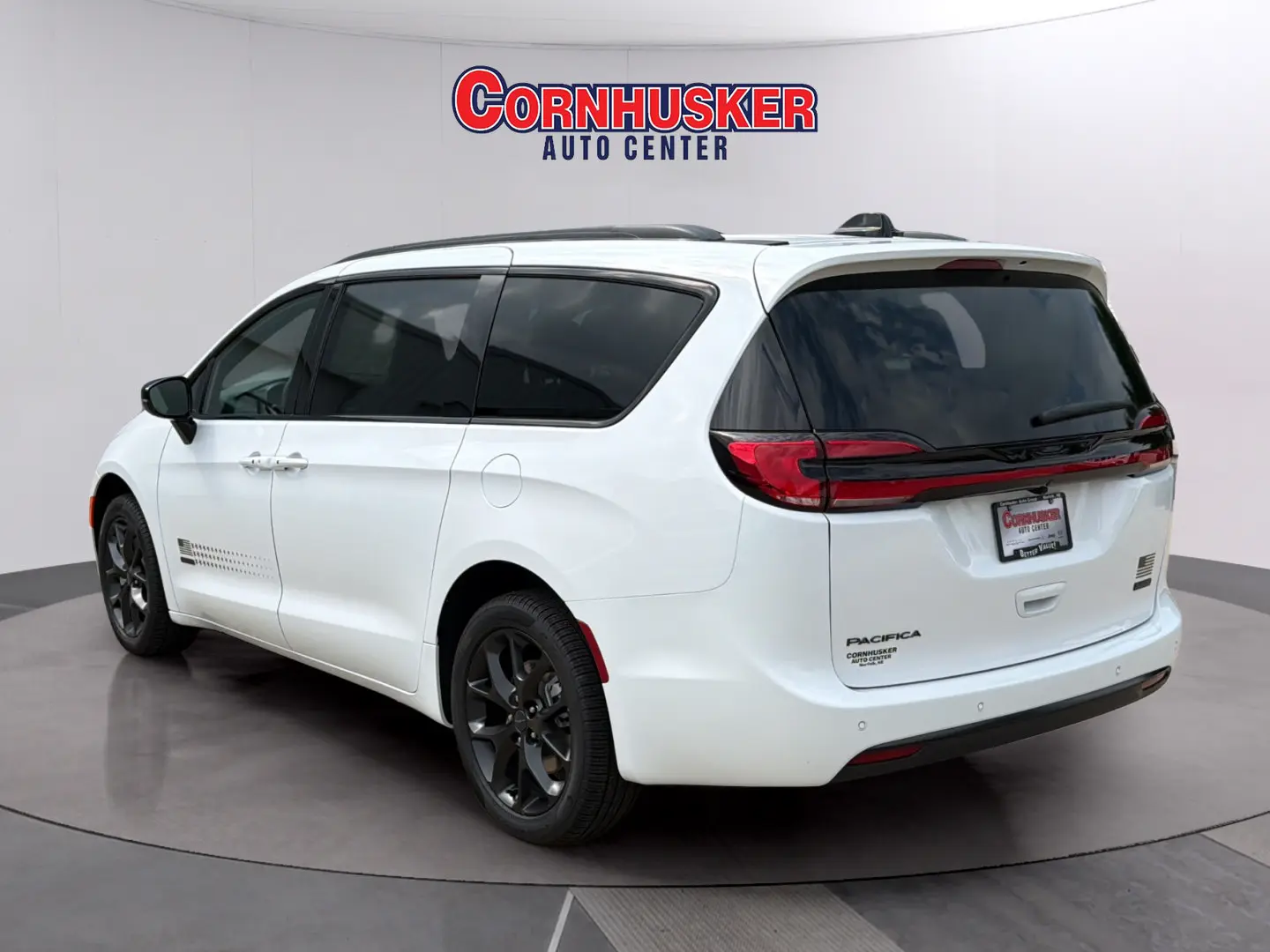 2027 Chrysler Pacifica Select AWD photo 5