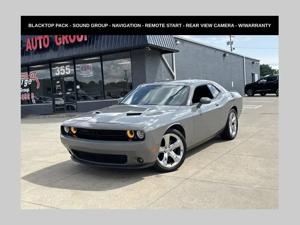 2018 Dodge Challenger SXT's photo