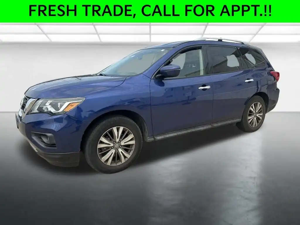 2019 Nissan Pathfinder SV 2WD's photo