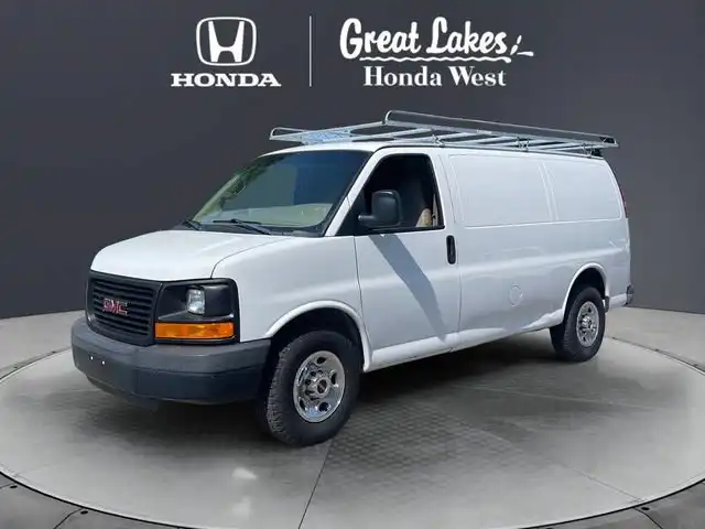 2016 GMC Savana 2500's photo
