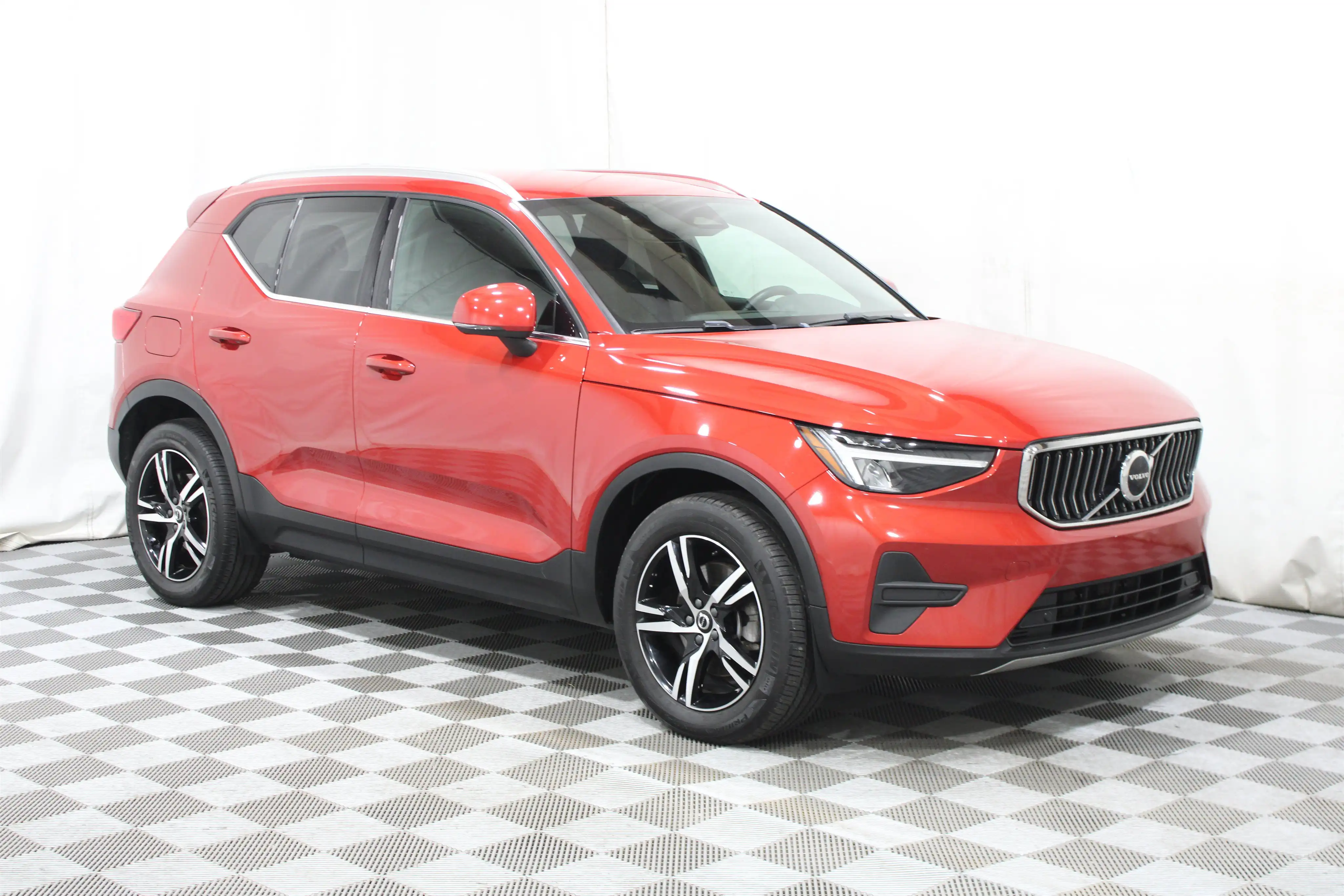 2024 Volvo XC40 B5 Core Bright AWD's photo