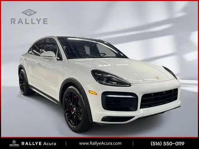2022 Porsche Cayenne GTS's photo