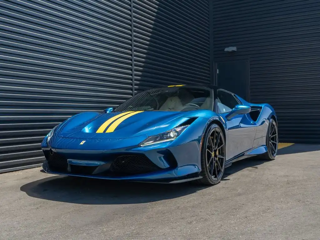 2023 Ferrari F8 Spyder's photo
