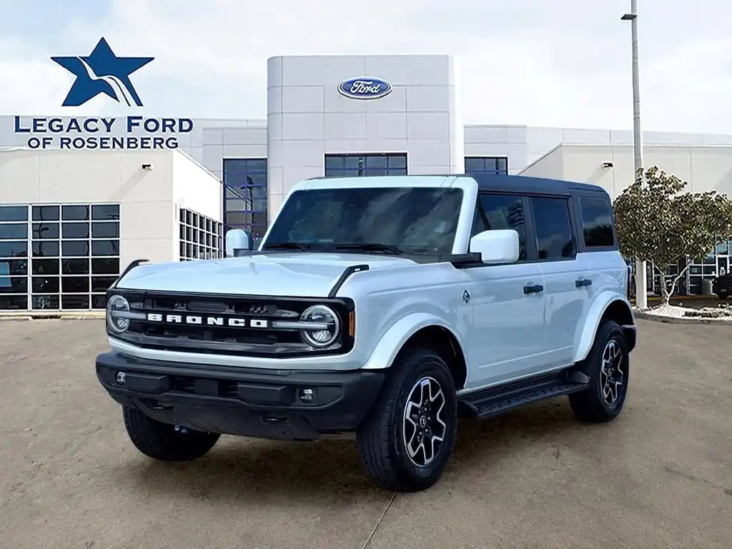 2026 Ford Bronco Outer Banks 4WD's photo