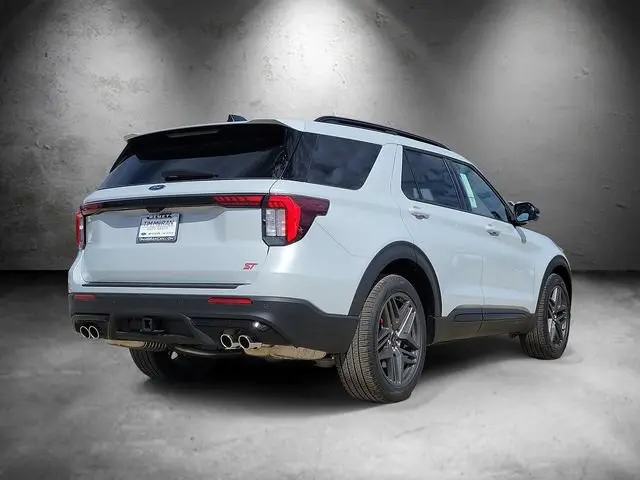 2026 Ford Explorer ST 4WD photo 3