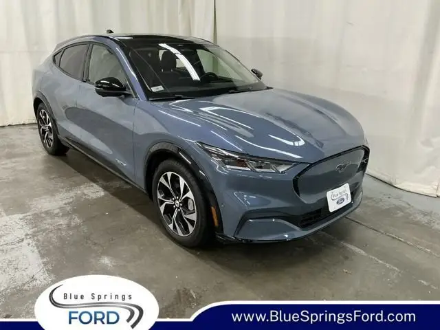 2023 Ford Mustang-Mach-e Premium photo 1