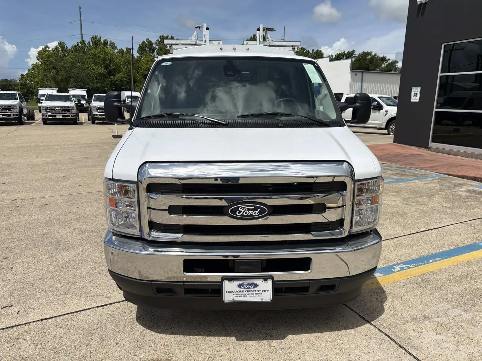2026 Ford E-Series SRW E-350 Super Duty 138 in WB photo 3
