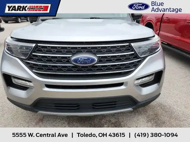 2022 Ford Explorer XLT 4WD's photo