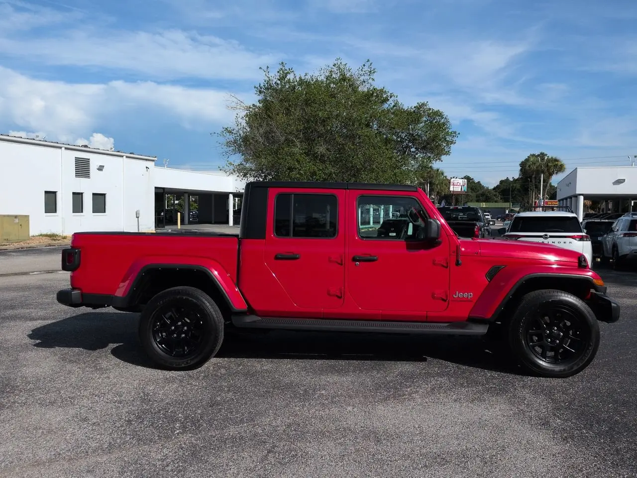 2023 Jeep Gladiator Overland photo 3