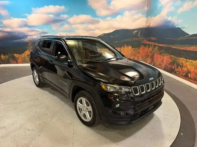 2024 Jeep Compass Latitude 4WD's photo