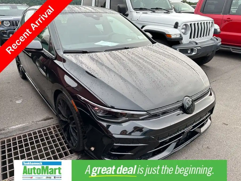 2025 Volkswagen Golf R Golf R Black Edition 4-door DSG's photo