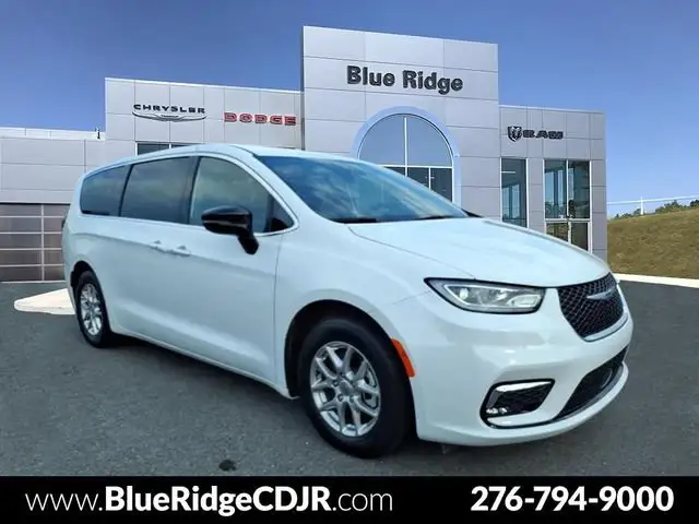 2025 Chrysler Pacifica Select photo 1