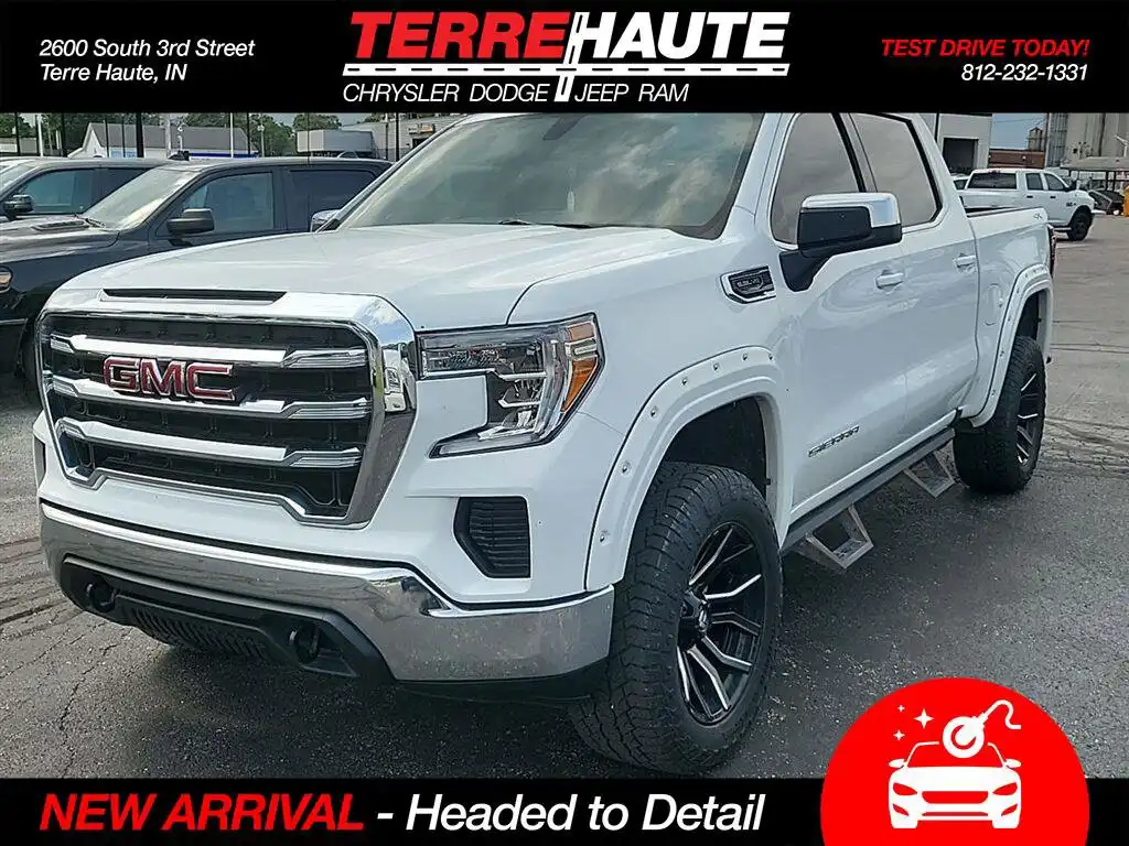 2019 GMC Sierra 4WD Crew Cab Standard Box SLE's photo