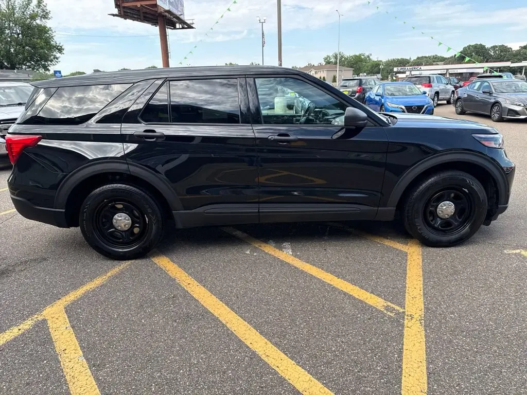 2023 Ford Explorer undefined photo 4