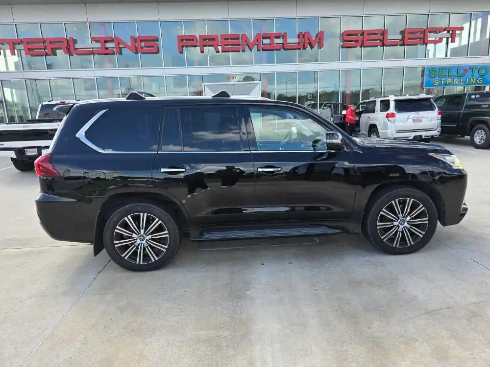 2019 Lexus LX 600 570 TWO-ROW's photo