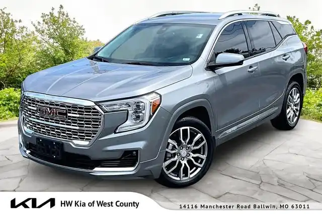 2023 GMC Terrain Denali AWD's photo
