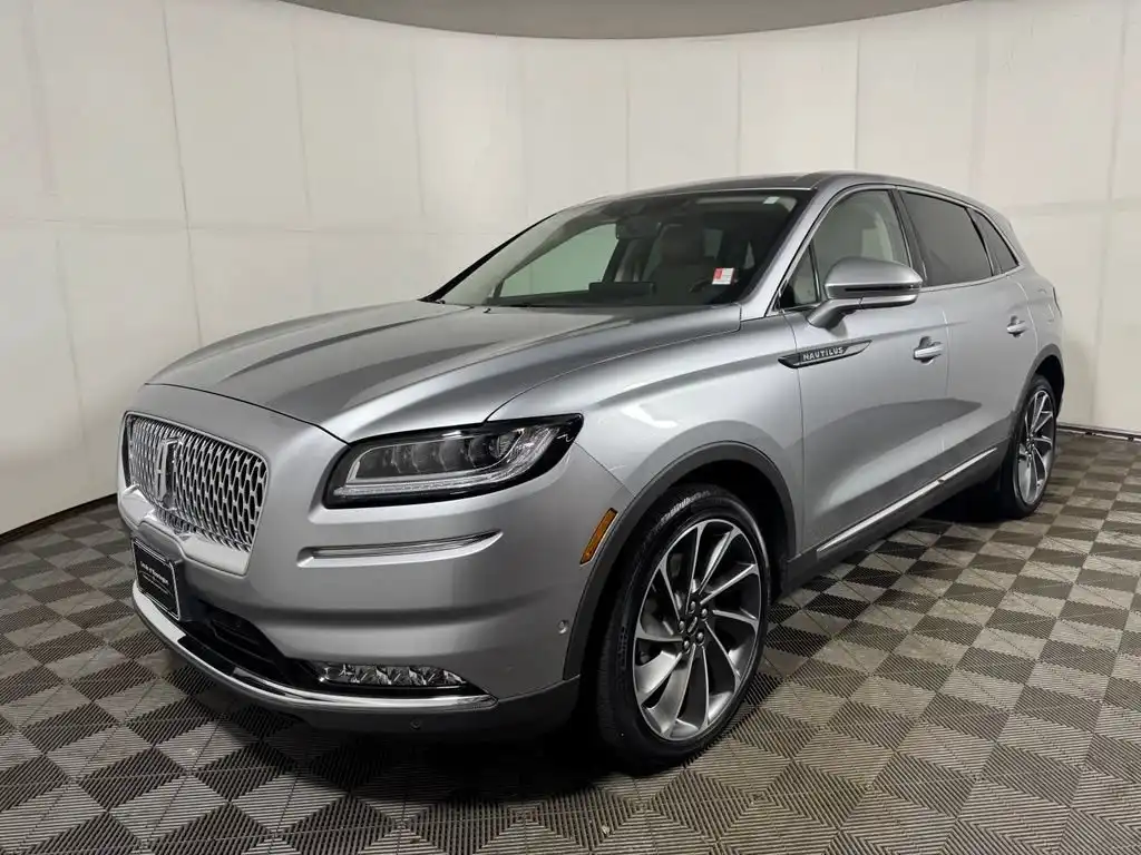 2023 Lincoln Nautilus Reserve AWD's photo