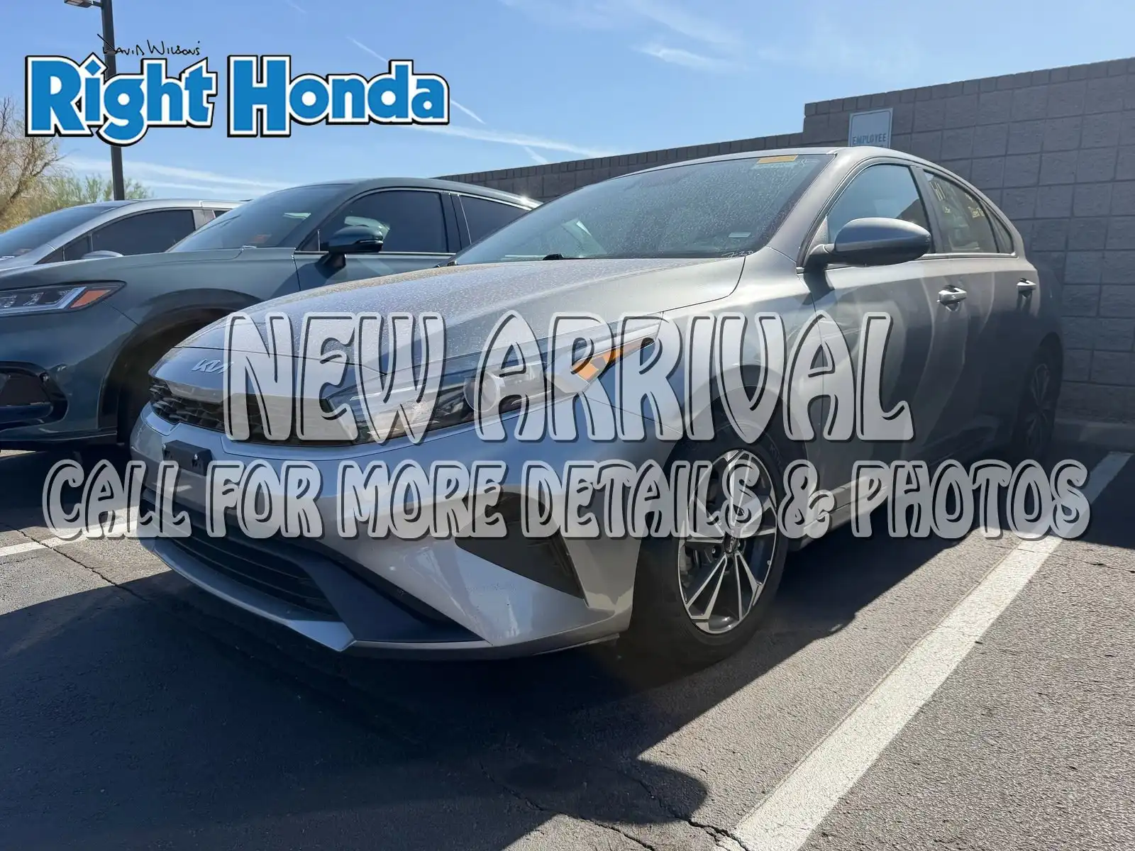 2024 Kia Forte LXS AT's photo