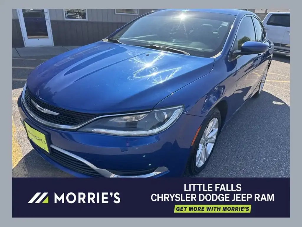 2016 Chrysler 200 Limited's photo