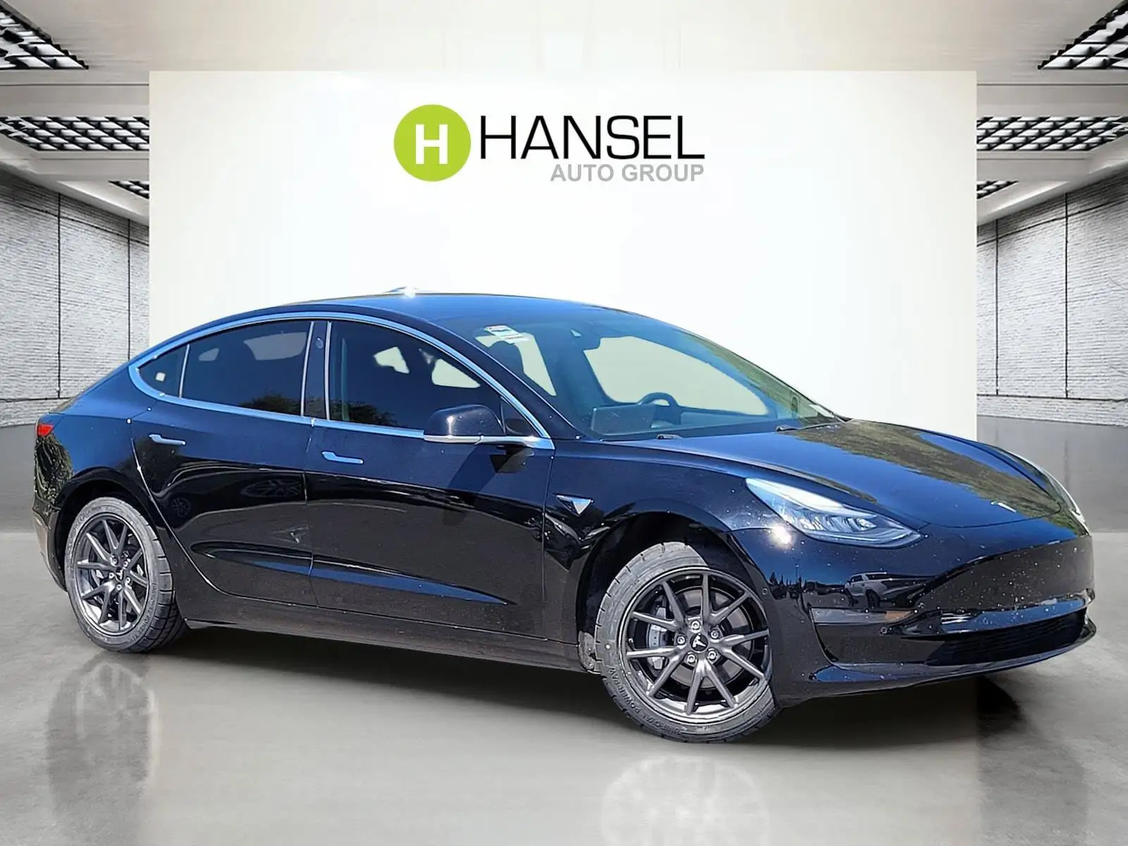 2019 Tesla Model 3 Standard Range Plus photo 1