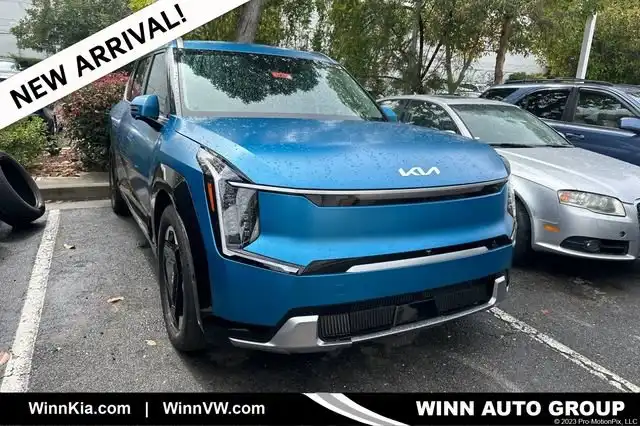 2024 Kia EV9 Land AWD's photo