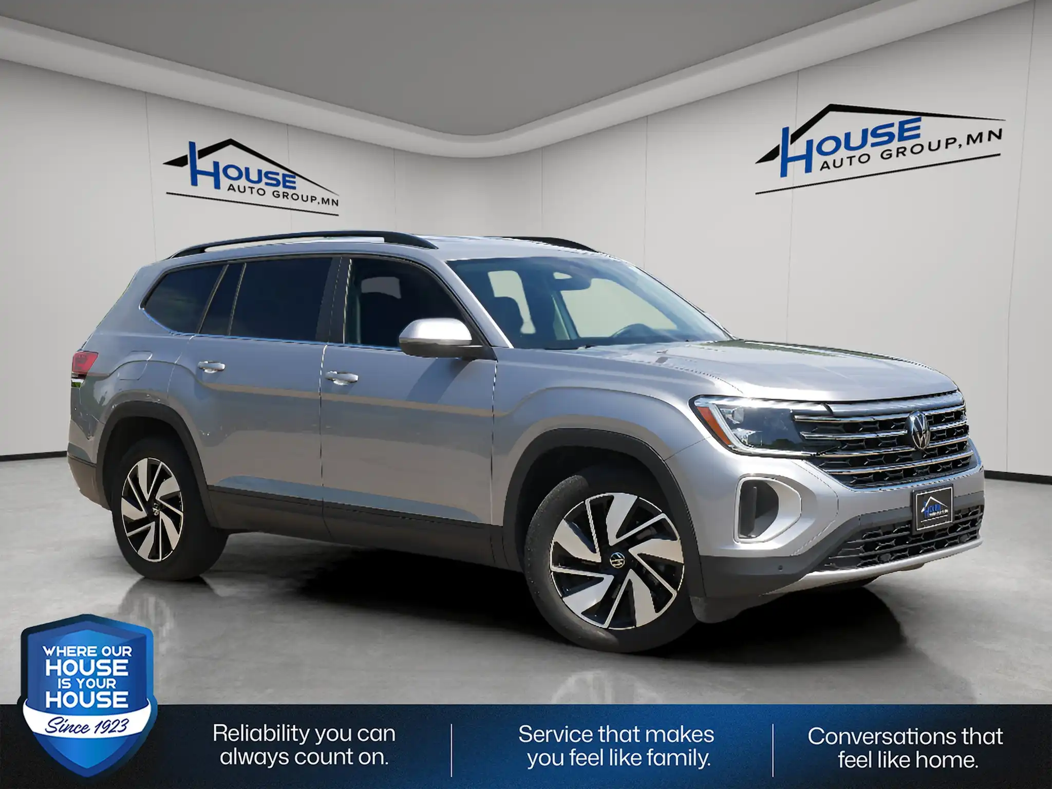 2025 Volkswagen Atlas 2.0T SE with Tech 4Motion's photo