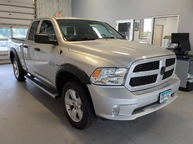 2015 RAM 1500 Express 4x4 Quad Cab photo 5