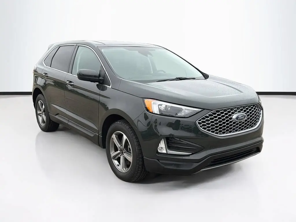 2023 Ford Edge SEL AWD photo 3