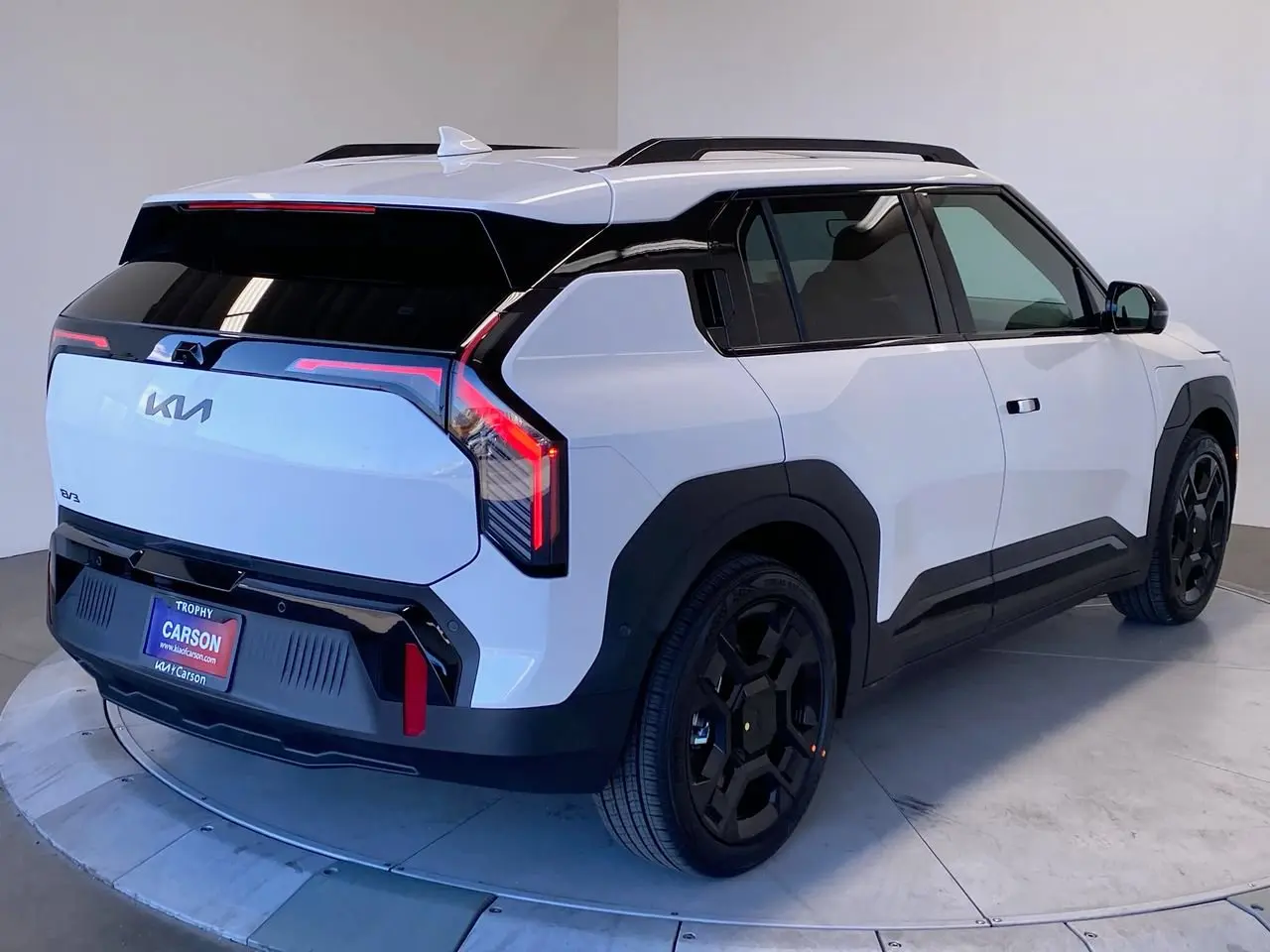 2027 Kia EV3 AWD Land photo 5