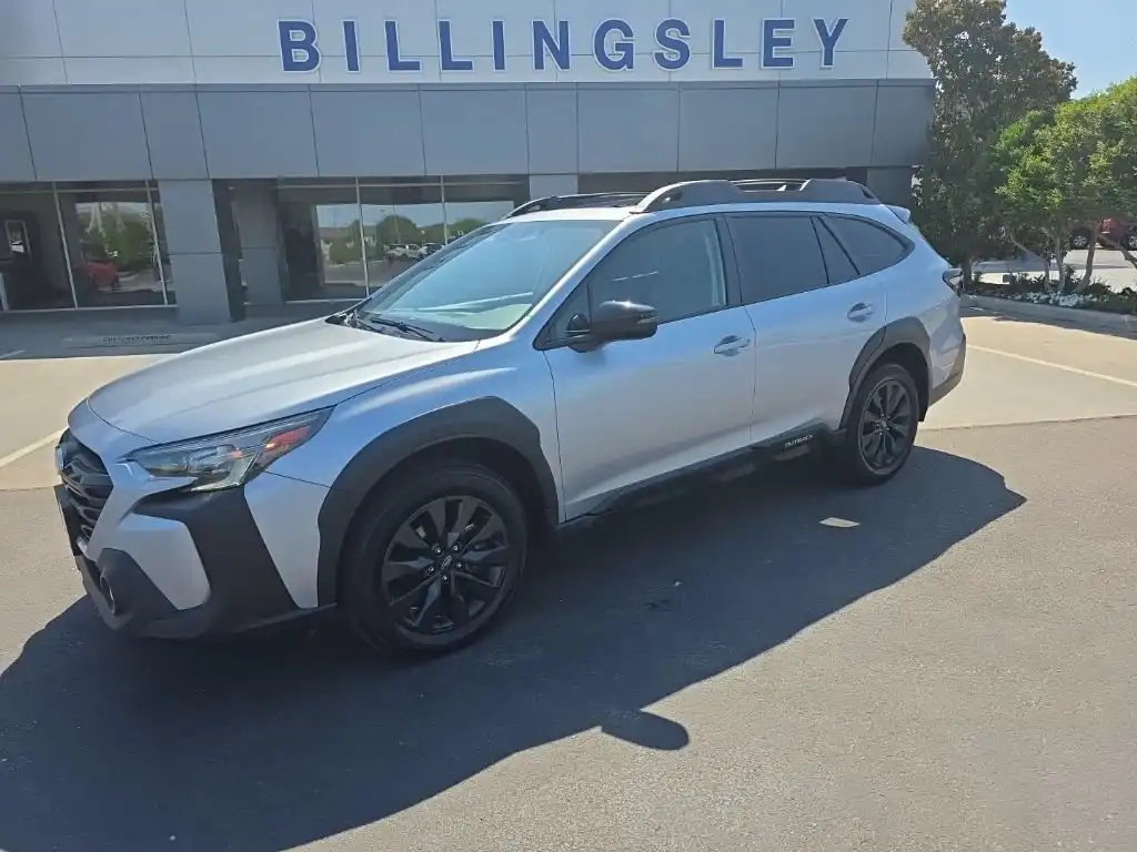 2023 Subaru Outback Onyx Edition XT's photo