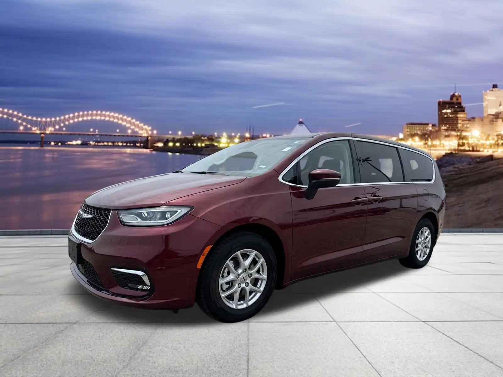 2023 Chrysler Pacifica Touring L's photo