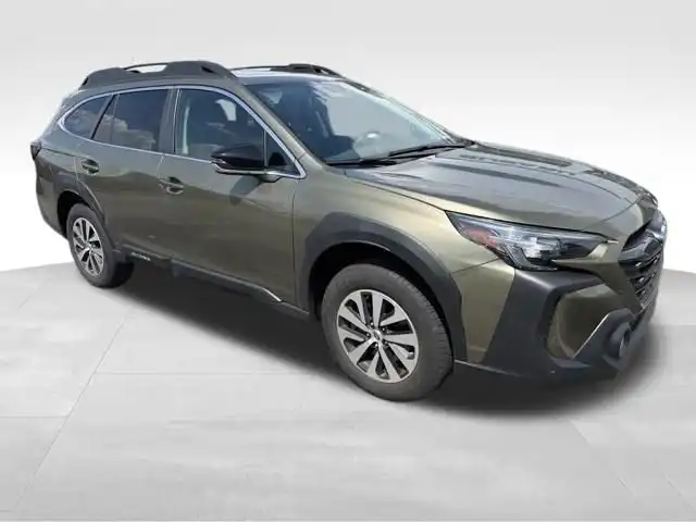 2025 Subaru Outback Premium's photo