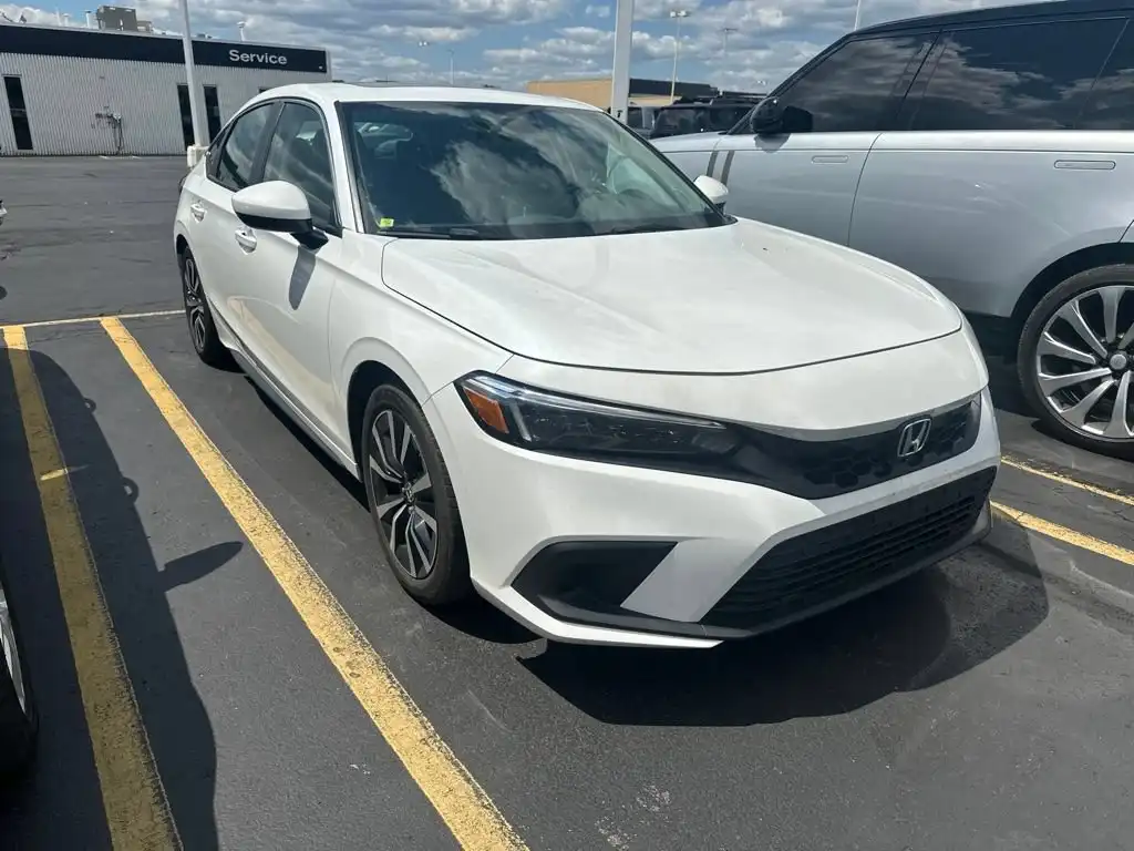 2024 Honda Civic EX-L CVT's photo