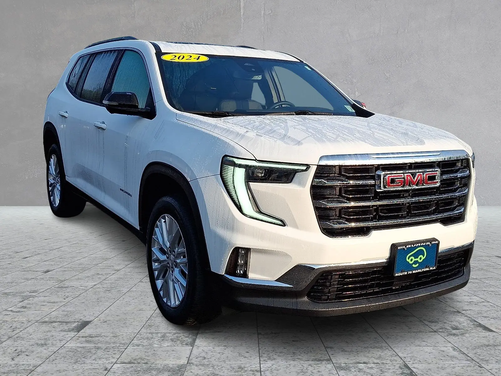2024 GMC Acadia Elevation AWD photo 3