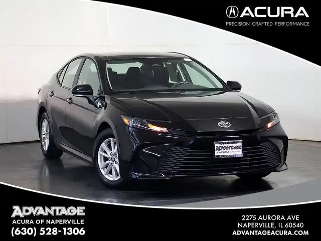 2026 Toyota Camry LE Hybrid's photo