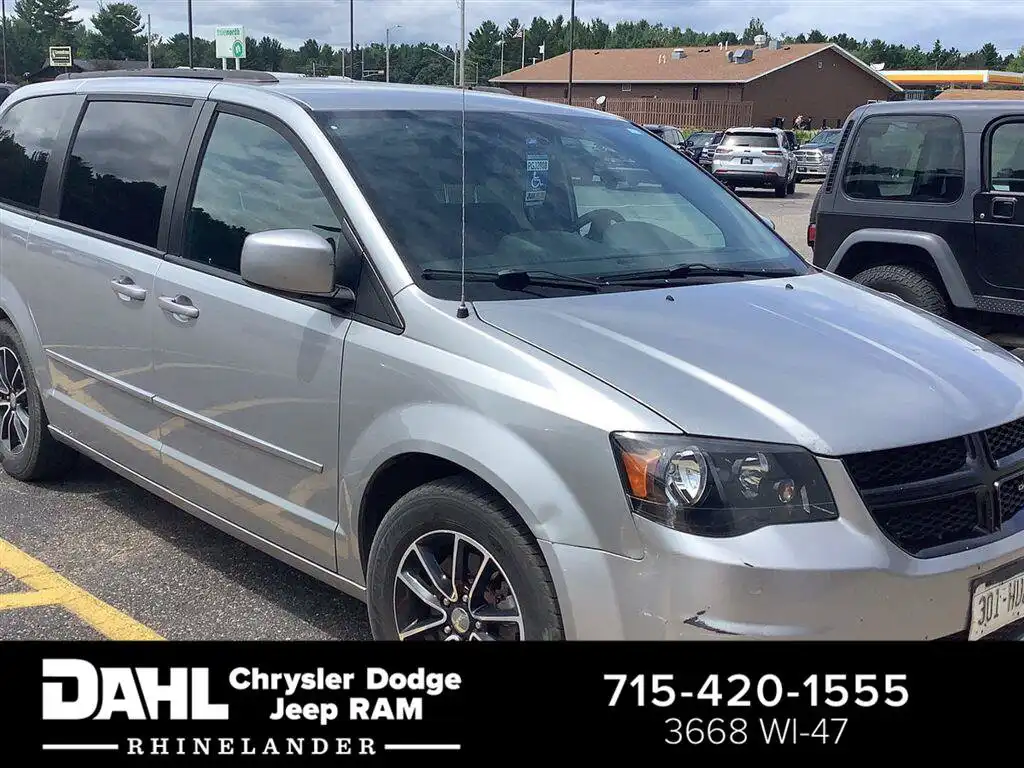 2017 Dodge Grand Caravan SE Plus's photo