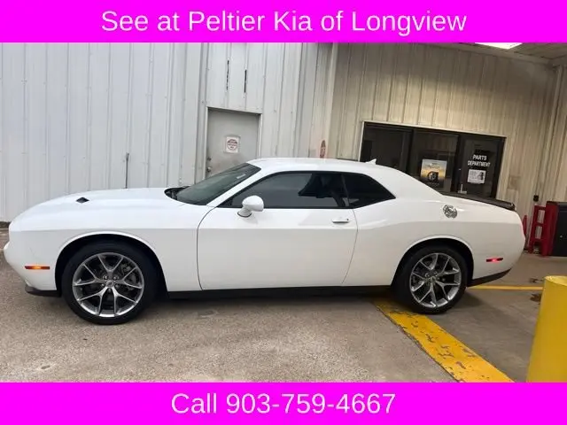 2023 Dodge Challenger SXT Auto photo 4