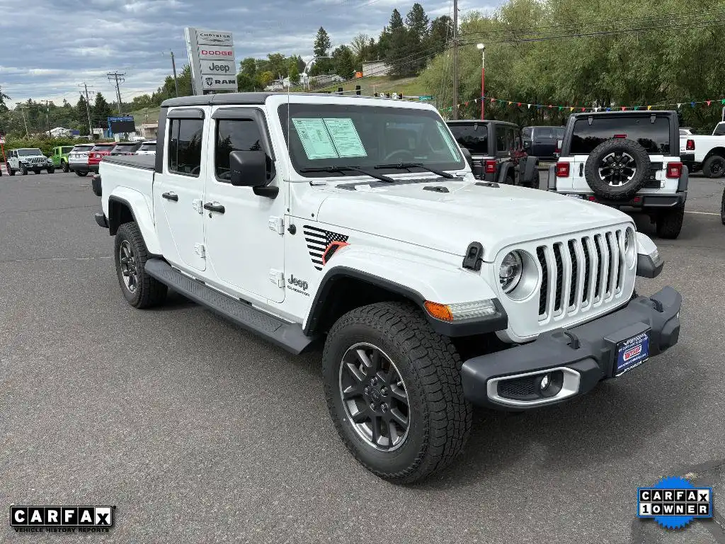 2020 Jeep Gladiator Overland's photo