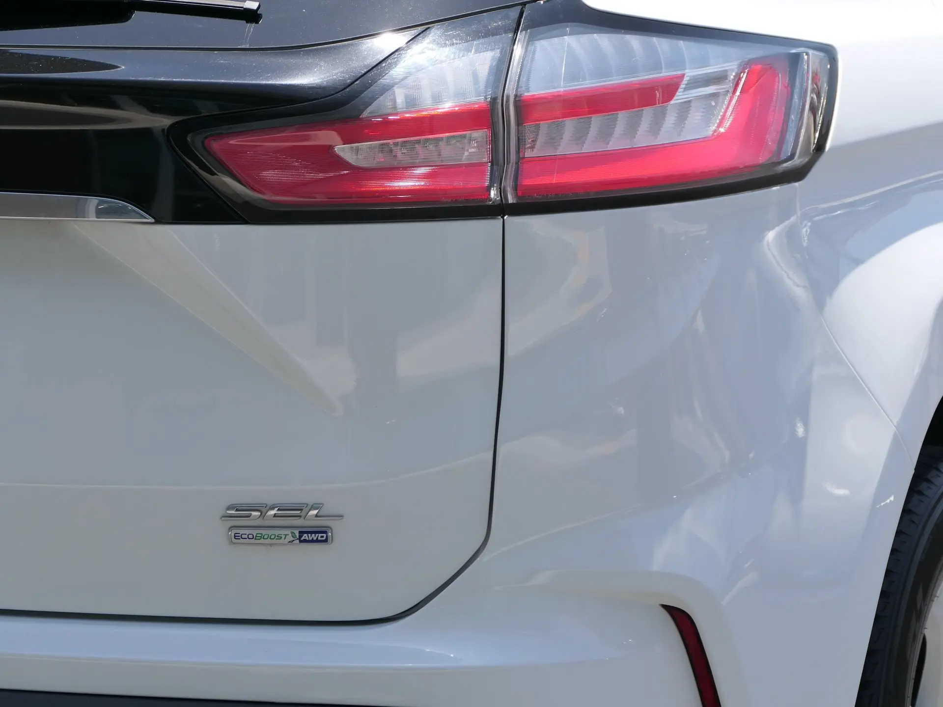 2020 Ford Edge SEL AWD photo 4