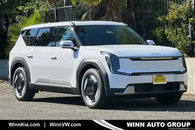 2026 Kia EV9 Light L/R's photo