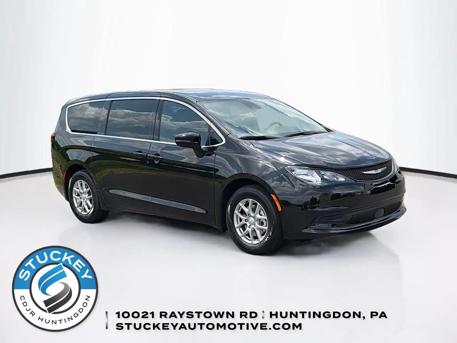 2027 Chrysler Voyager LX's photo